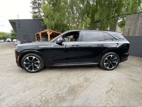 Certified 2025 Cadillac Escalade IQ Sport 1 w/ Smart Trailering package AWD/4WD image 3