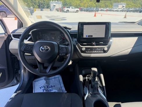 Used 2024 Toyota Corolla LE FWD image 11
