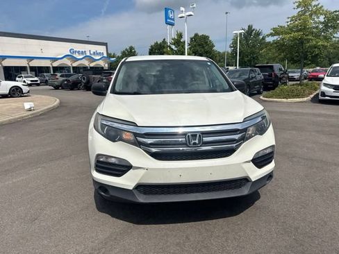 Used 2017 Honda Pilot LX image 3