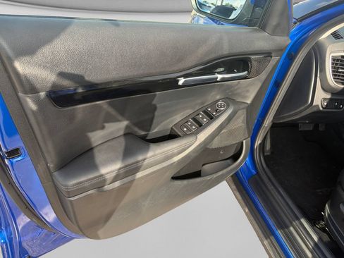 Used 2025 Kia Seltos S FWD image 17