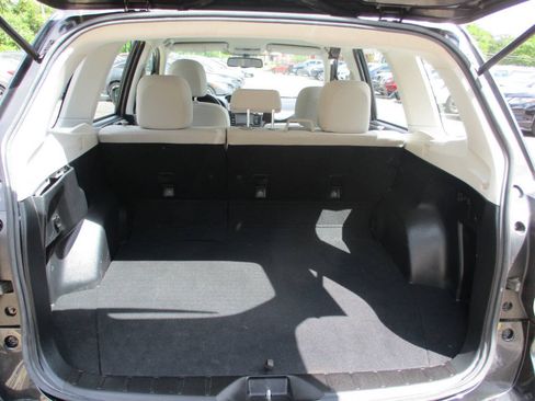 Used 2016 Subaru Forester 2.5i w/ Alloy Wheel Package AWD/4WD image 7