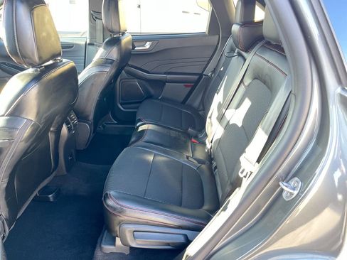 Used 2025 Ford Escape ST-Line w/ Equipment Group 301A image 18