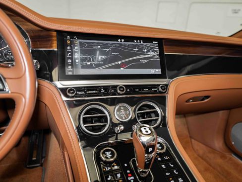 Used 2020 Bentley Continental GT image 15