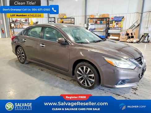Used 2017 Nissan Altima 2.5 SL w/ Moonroof Package FWD image 5