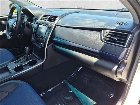 Used 2016 Toyota Camry SE FWD image 20