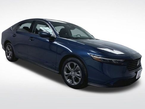 Used 2024 Honda Accord EX image 2