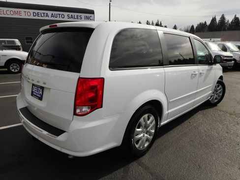 Used 2017 Dodge Grand Caravan SE w/ Power Window Group image 7