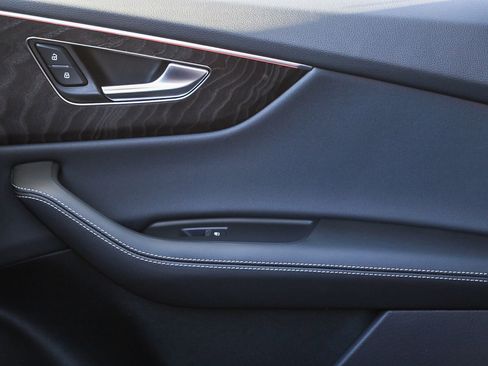 Certified 2023 Audi Q8 Premium Plus w/ Premium Plus Package image 21