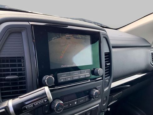 Used 2024 Nissan Titan SV w/ SV Convenience Package RWD image 26