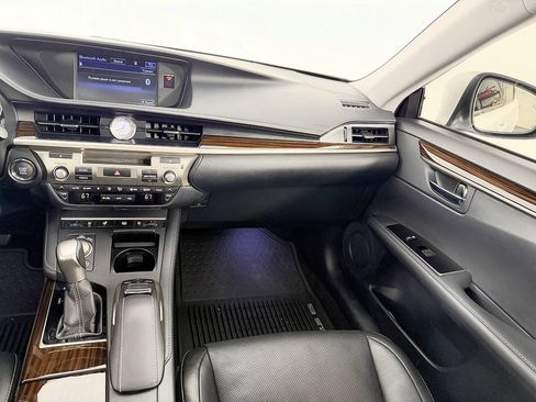 Used 2016 Lexus ES 350 w/ Luxury Package w/Wood Trim FWD image 61