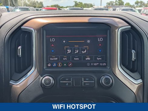 Used 2020 Chevrolet Silverado 1500 High Country w/ Technology Package AWD/4WD image 18