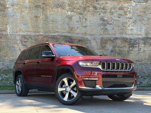 Used 2021 Jeep Grand Cherokee L Limited image 2