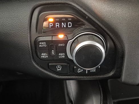 Used 2020 RAM 1500 Big Horn w/ Built-to-serve Edition image 17