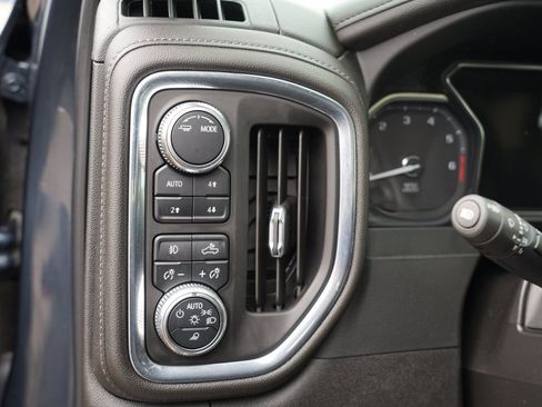 Used 2021 GMC Sierra 1500 Denali w/ Denali Premium Package AWD/4WD image 18