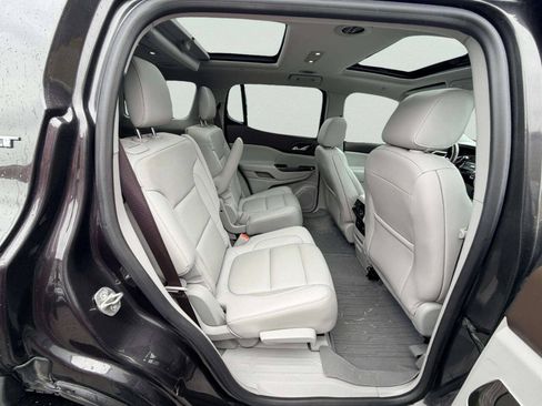 Used 2017 GMC Acadia SLT w/ LPO, Floor Liner Package AWD/4WD image 26
