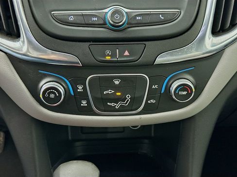 Used 2022 Chevrolet Equinox LT image 15