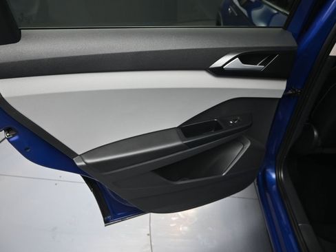 Used 2022 Volkswagen Taos SE image 28