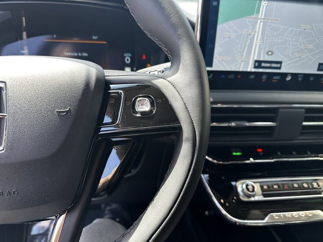 Certified 2024 Lincoln Corsair AWD image 28