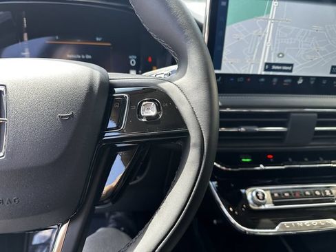Certified 2024 Lincoln Corsair AWD image 28