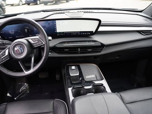 Used 2025 Buick Enclave Avenir AWD/4WD image 21