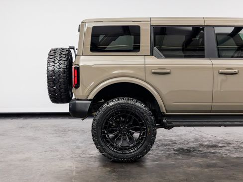 Used 2025 Ford Bronco Outer Banks AWD/4WD image 24