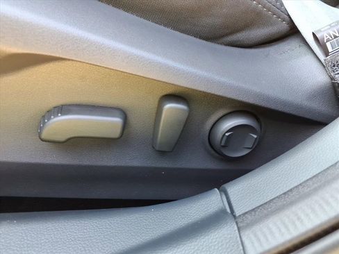 Certified 2025 Subaru Outback Premium image 25