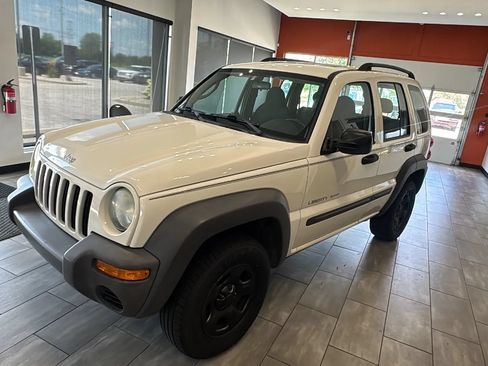 Used 2003 Jeep Liberty Sport AWD/4WD image 6