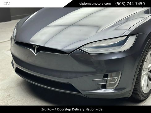 Used 2018 Tesla Model X 75D image 13