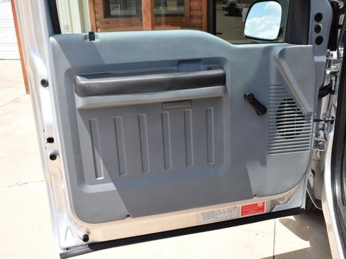Used 2015 Ford F250 XL RWD image 10
