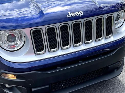 Used 2018 Jeep Renegade Limited w/ Advanced Technology Group FWD image 30