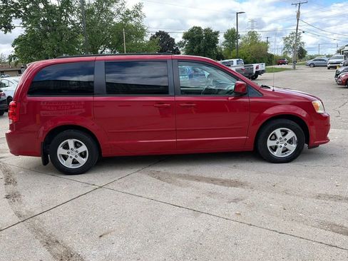 Used 2012 Dodge Grand Caravan SXT FWD image 7