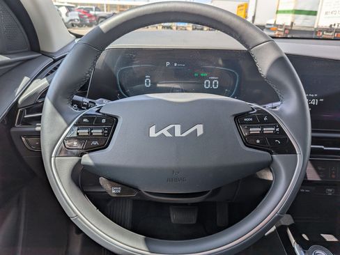 Certified 2026 Kia Niro FWD image 13