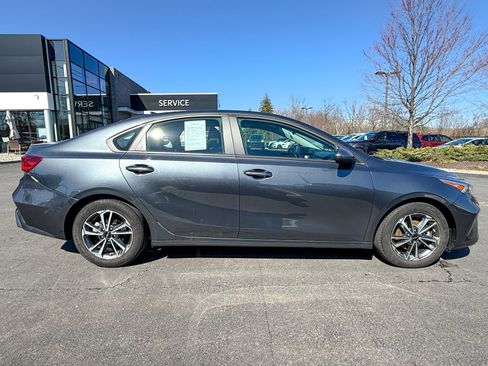 Used 2023 Kia Forte LXS FWD image 5