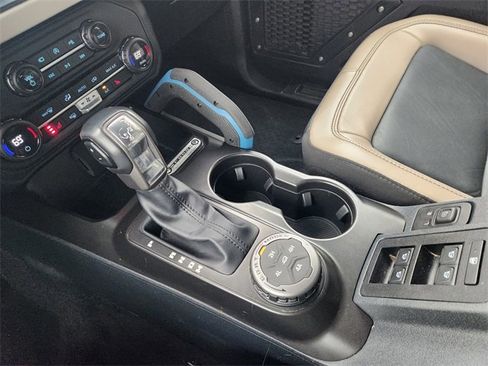 Used 2023 Ford Bronco Wildtrak image 17