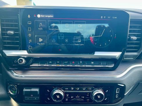 Used 2025 GMC Sierra 1500 SLT image 18