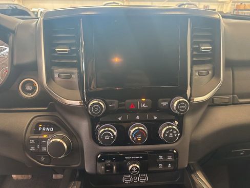 Used 2025 RAM 1500 Big Horn AWD/4WD image 9