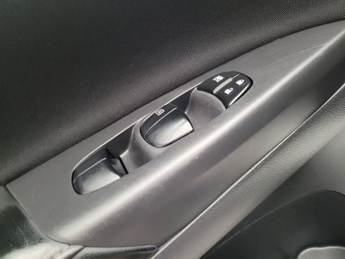Used 2018 Nissan Sentra SV FWD image 27