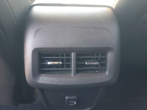 Used 2022 Chevrolet Equinox LT image 15