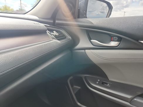 Used 2018 Honda Civic EX-L image 30