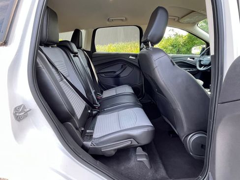 Used 2019 Ford Escape SE FWD image 20