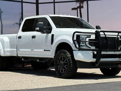 Used 2020 Ford F350 XLT w/ FX4 Off-Road Package AWD/4WD image 17