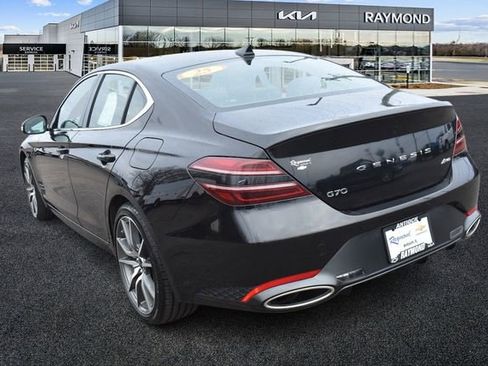 Used 2025 Genesis G70 2.5T image 5