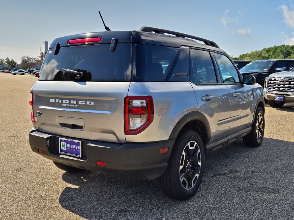 Used 2023 Ford Bronco Sport Outer Banks w/ Tech Package AWD/4WD image 6