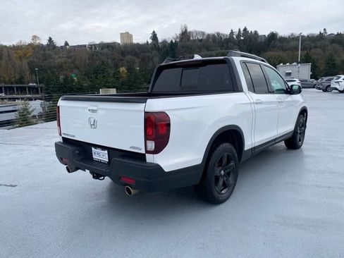Certified 2022 Honda Ridgeline Black Edition image 12