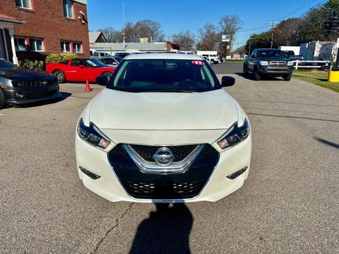 Used 2017 Nissan Maxima 3.5 S image 2