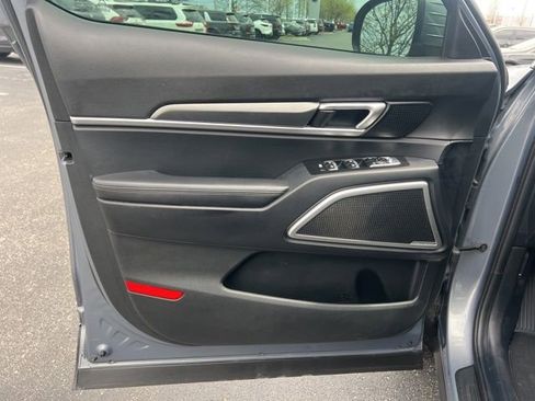 Used 2022 Kia Telluride S image 30