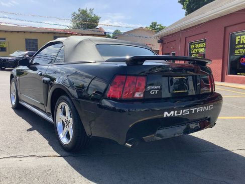 Used 2004 Ford Mustang GT RWD image 5