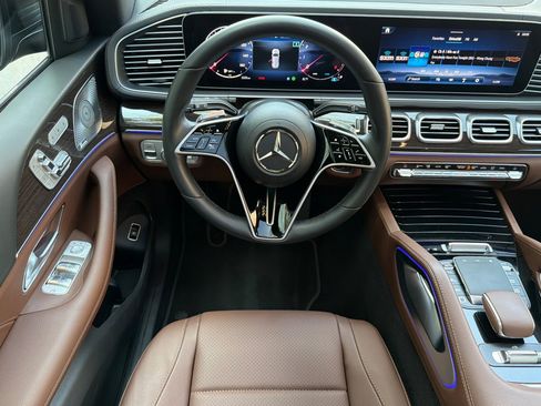 Used 2026 Mercedes-Benz GLS 450 4MATIC image 13