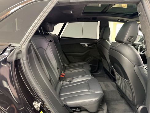 Used 2020 Audi Q8 Prestige AWD/4WD image 30