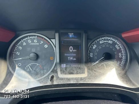Used 2016 Toyota Tacoma TRD Sport w/ Towing Package AWD/4WD image 9